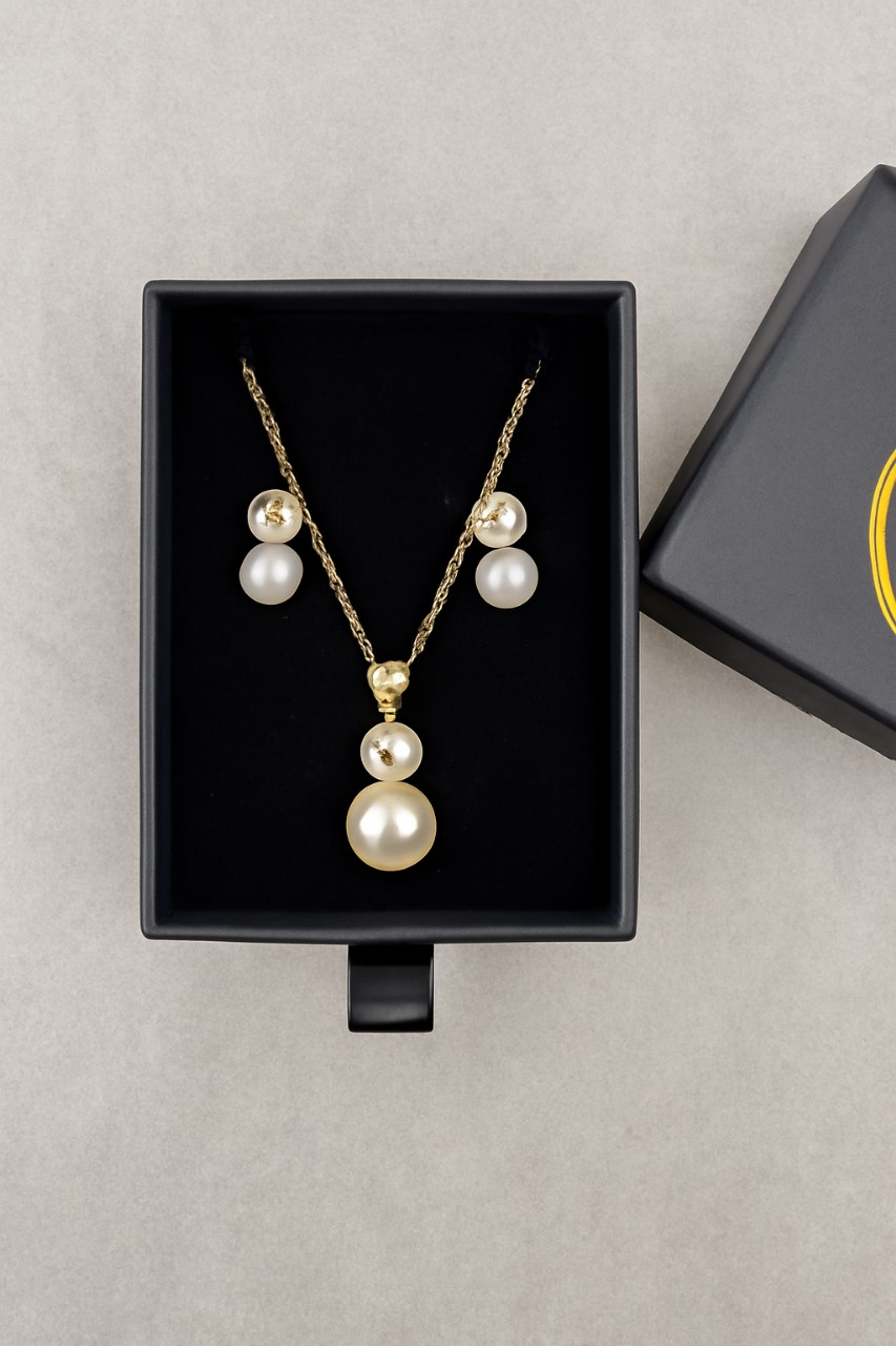 Necklaces collection